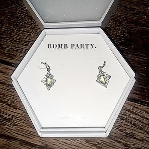 Bomb party green ear rings